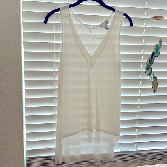 14th and union v-neck white tee shirt in size S - Picture 1 of 5